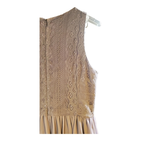 Gianni Bini Maxi GOWN with chiffon skirt. Lilac color, size 6. - Picture 9 of 9